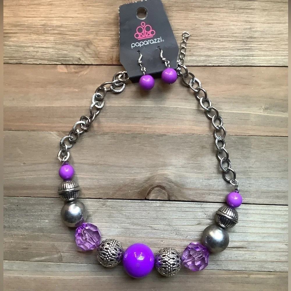 ❄️ Paparazzi | Vibrant Purple and Silver Necklace Set